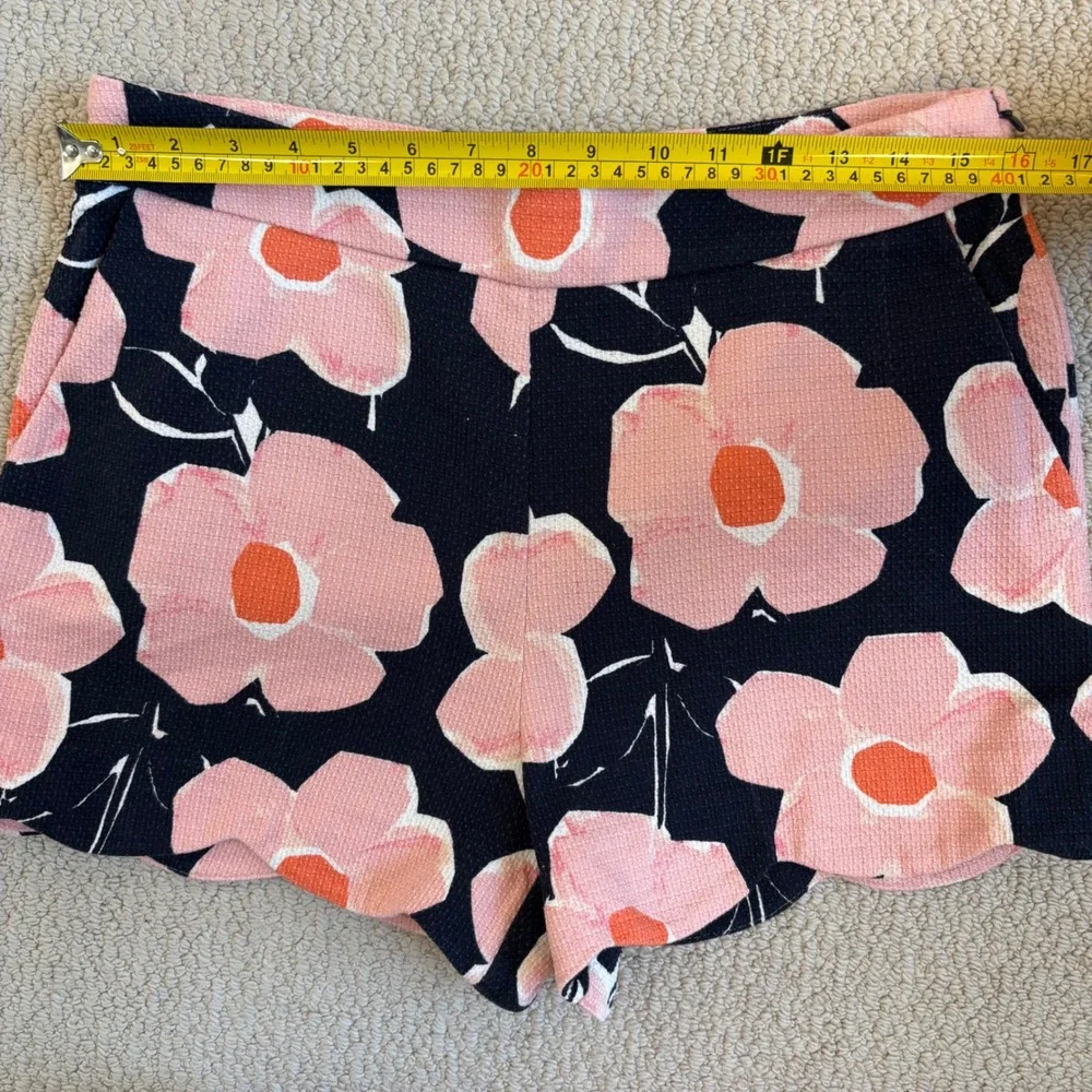 Anthropologie Georgie Scalloped Shorts Navy‎ Pink Floral High Rise Size 10